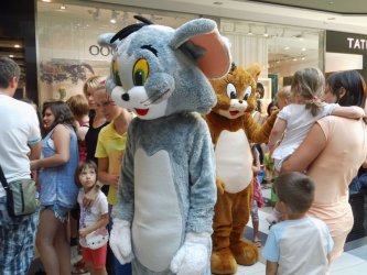 Wielka mysz i wielki kot w piotrkowskiej galerii