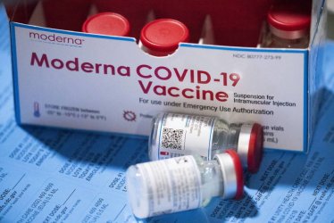 Naukowcy: szczepionka Moderny najbardziej skuteczna przeciwko koronawirusowi