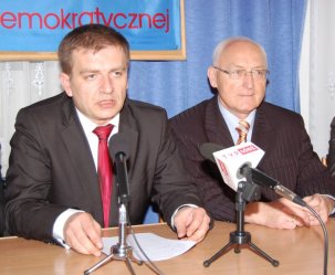 Pose Arukowicz z wizyt w Piotrkowie