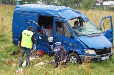 Piotrkw: Siedem osb rannych w wypadku busa