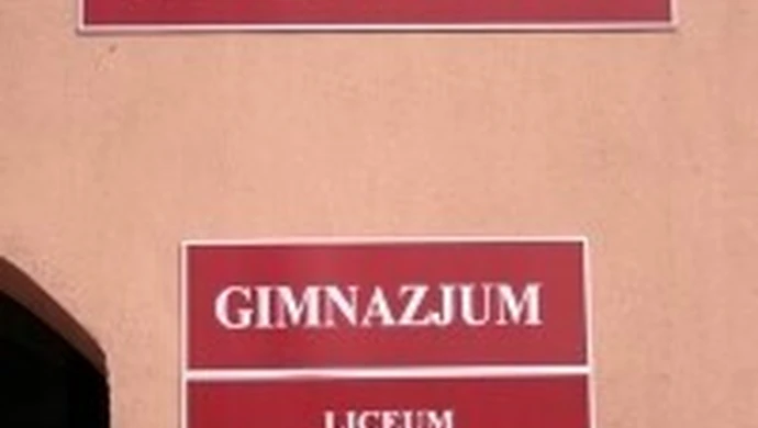 Szkoły Rawita stracą prawa szkoły publicznej ?