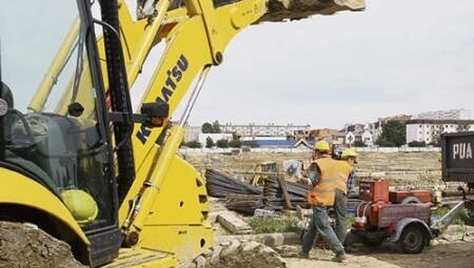 Budują się dwa centra handlowe