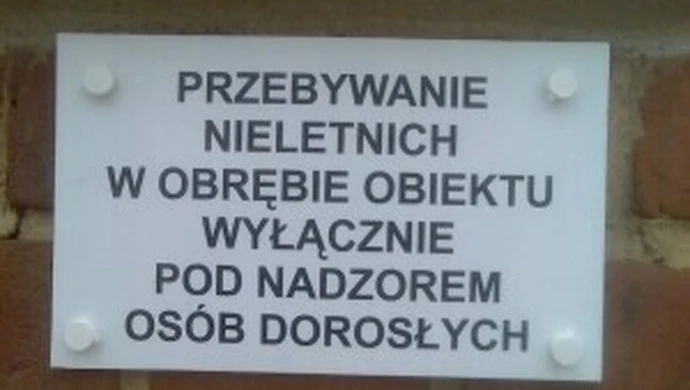 Murek: Nieletni tylko pod opieką dorosłych !