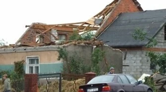 pow. piotrkowski: Szacowanie strat po nawałnicy