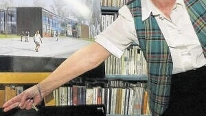 Nowa siedziba biblioteki będzie tańsza, ale później