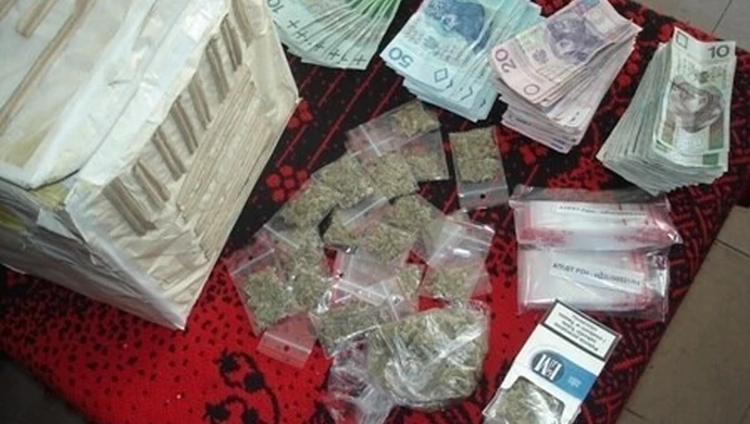 Piotrkowska policja złapała dilera narkotykowego