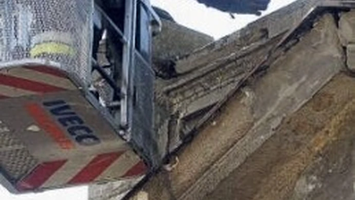 Piotrków: "Europa" sypie się na głowy przechodniów