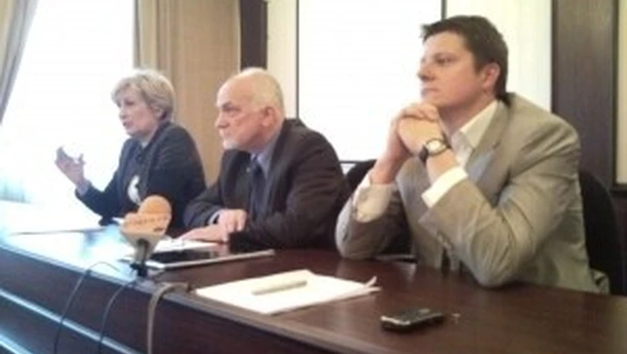 Likwidują, ale nie rezygnują ?