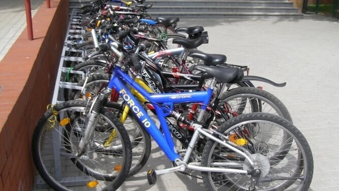 Piotrków: Stojaki na rowery już zainstalowane