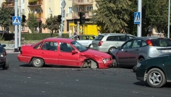 Wypadek na skrzyżowaniu Słowackiego-Kostromska