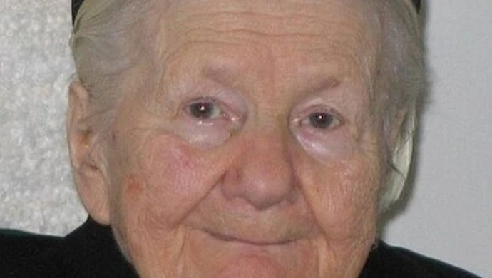 Piotrków: Pamiątkowa tablica ku czci Sendlerowej 