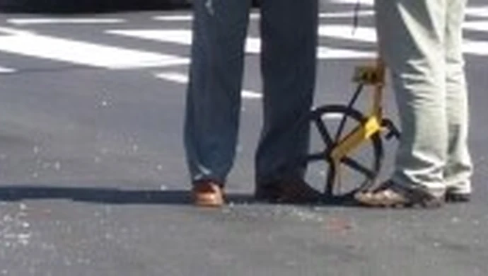 Sulejów: Wtargnęli pod tira...