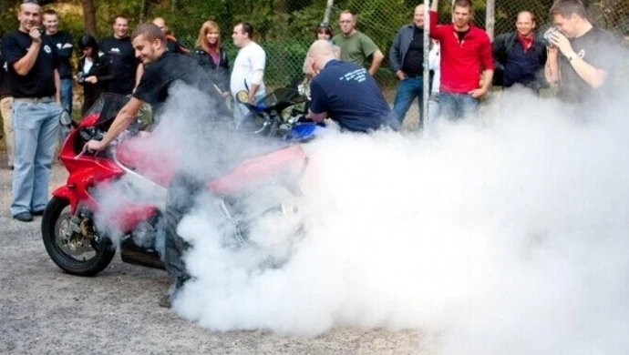 Wielbiciele Hondy VFR w Białej