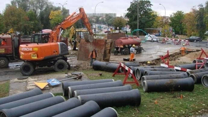 Piotrków: Zawracają na przejściu dla pieszych