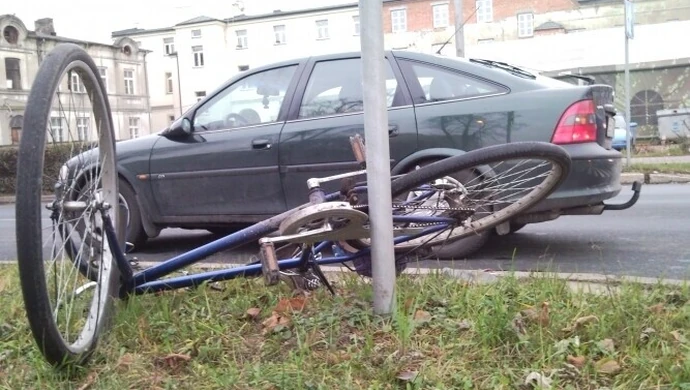 Piotrków: Potrącony rowerzysta w szpitalu