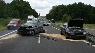 pow. tomaszowski: Karambol na krajowej "8"