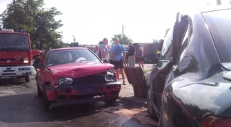 Piotrków:  Zderzyły się dwa volkswageny