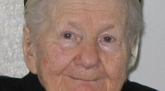 Piotrków: Pamiątkowa tablica ku czci Sendlerowej 