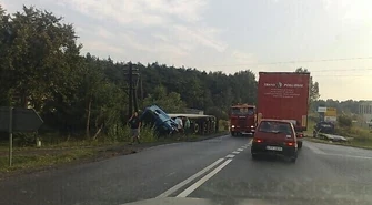 Piotrków: Tir znowu w rowie