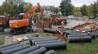 Piotrków: Zawracają na przejściu dla pieszych