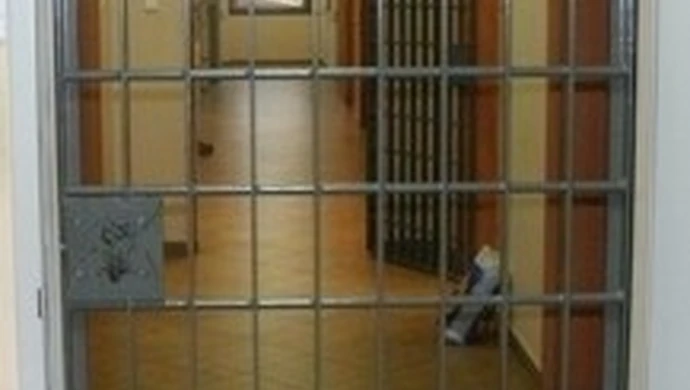 Tragedia w Tomaszowie: Siekierą zabił córkę