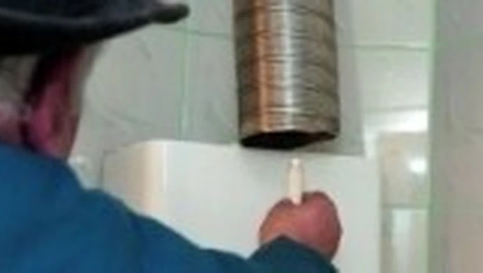 Boją się, że zabije ich czad