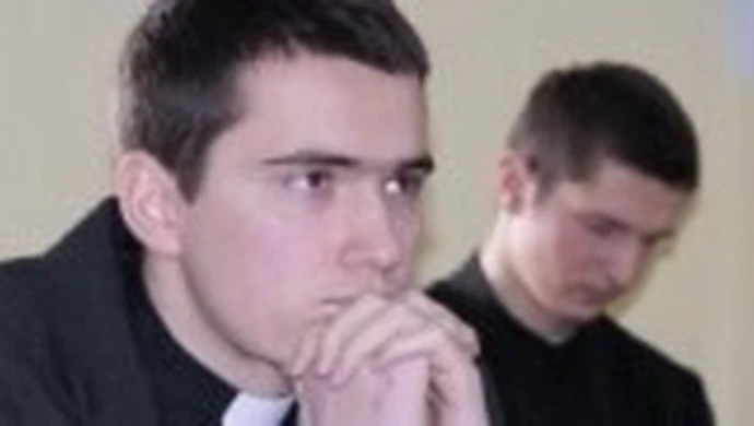 W milczeniu przez kilkadziesiąt dni