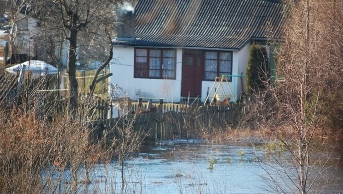 Problem z wodą z powodu zasypanego rowu