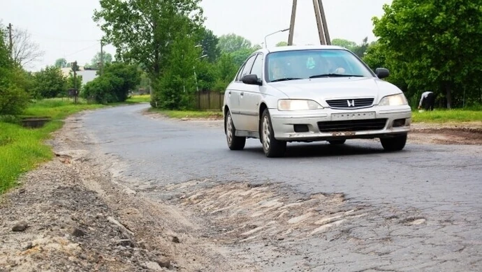 Jazda ulicą Dmowskiego to droga przez mękę