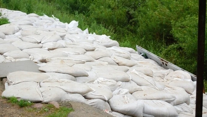 Sulejów: Nasiąkają wały – sytuacja coraz gorsza