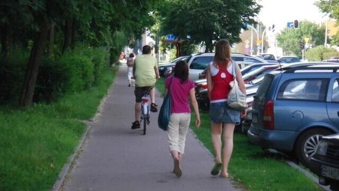 Piotrków: Wojenne ścieżki &#8211; piesi kontra rowerzyści