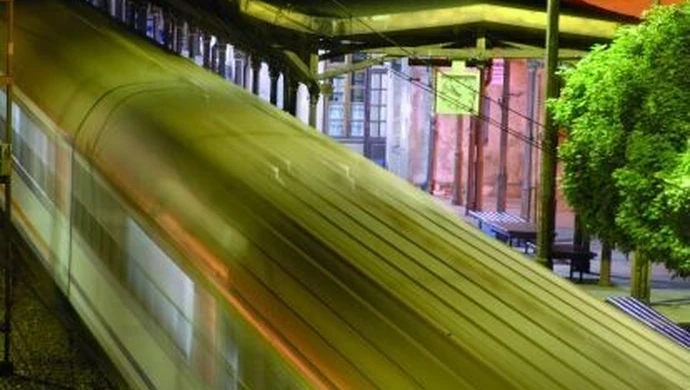 Jedzie pociąg z daleka... i w Piotrkowie nie czeka