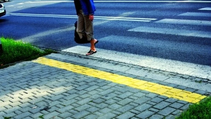 Żółte pasy - pomoc czy utrudnienie?