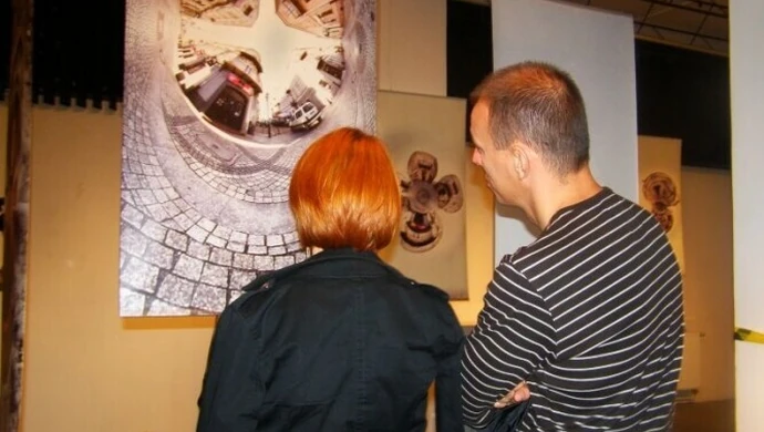 Skrzyżowania 2010: Multimedialna wystawa w ODA