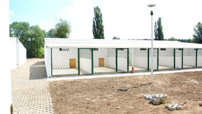 Termin oddania schroniska ponownie się zmieni?