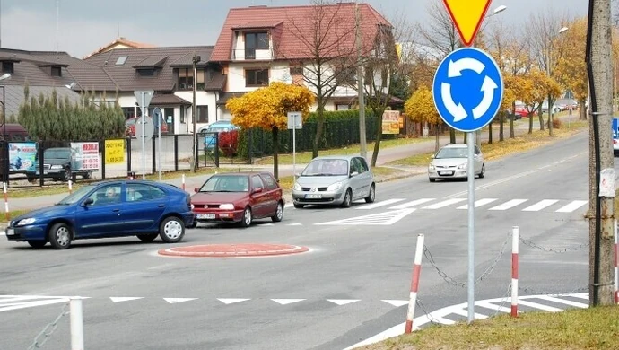 Piotrków: Pierwsze minirondo już funkcjonuje 