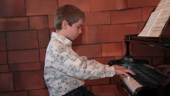 Piotrków: Przedszkolaki uczą się słuchać muzyki