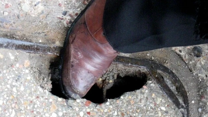 Słowackiego: Uważaj, bo wpadniesz!