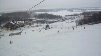 Tłumy narciarzy na Górze Kamieńsk