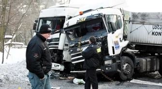 Piotrków: Wypadek ciężarówek na Rakowskiej 