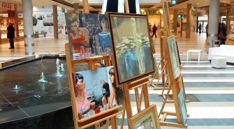 Sztuka w galerii&#8230; handlowej