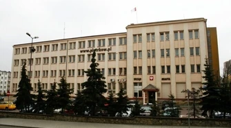 Piotrkowianie dobrze oceniają urzędników