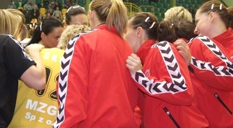 Prezes Piotrcovii odchodzi, ale rozmawia z zawodniczkami