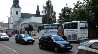 Autobus wyborczy Komorowskiego w Piotrkowie