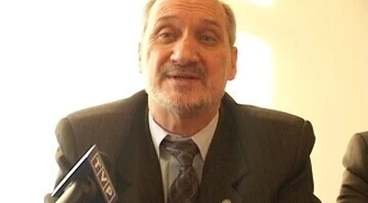 A. Macierewicz zbada katastrofę smoleńską