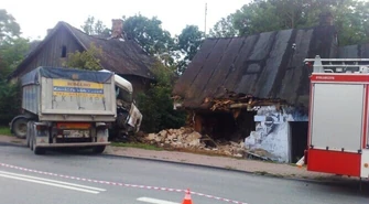 Region: TIR wjechał w dom 84-latki
