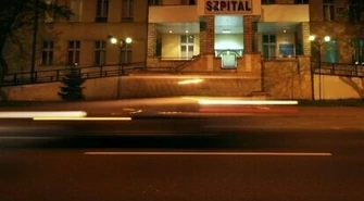 Ryk silników paraliżuje szpital