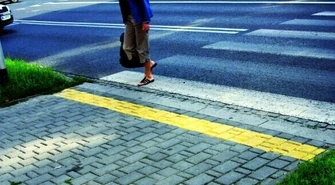 Żółte pasy - pomoc czy utrudnienie?