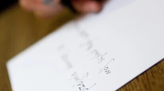 Ludzie donosy piszą