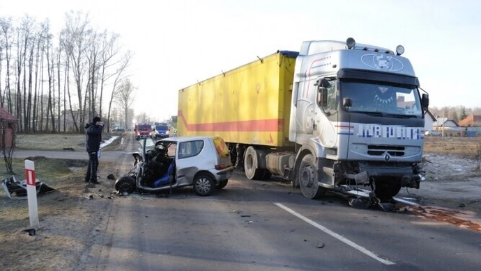 Łodzianin ciężko ranny w wypadku samochodowym